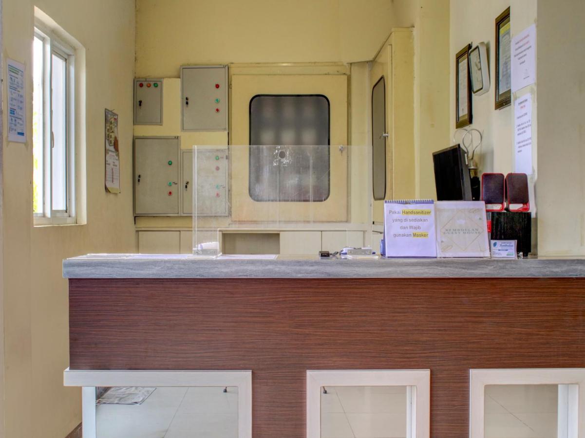 Oyo 90162 Remboelan Guest House Sungai Lutus Екстер'єр фото