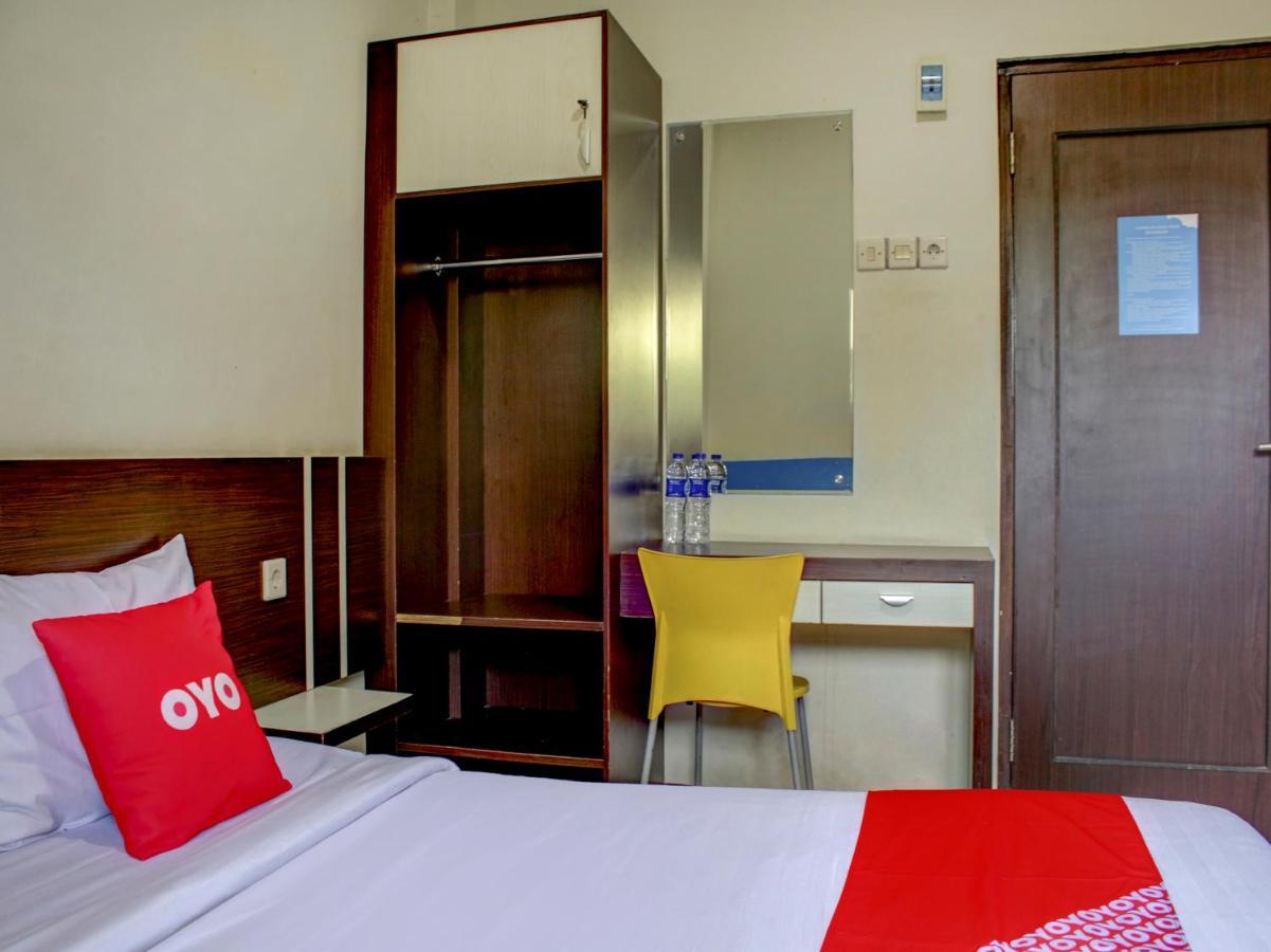 Oyo 90162 Remboelan Guest House Sungai Lutus Екстер'єр фото