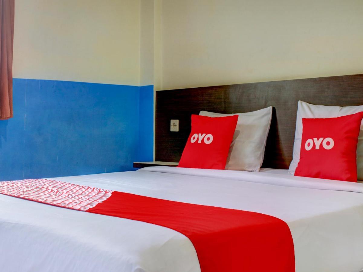 Oyo 90162 Remboelan Guest House Sungai Lutus Екстер'єр фото